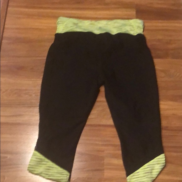 Workout Capris  2+ 30% off bundle - Picture 4 of 6